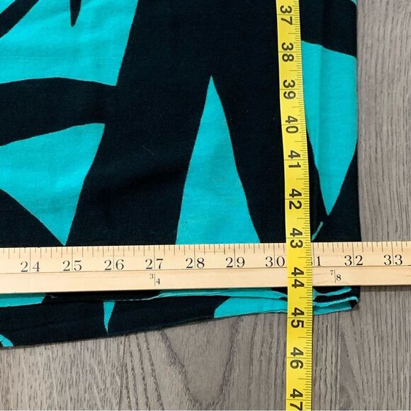CASUAL MOVEMENTS Vintage Shawl Wrap Sarong Women’s Teal Black Hibiscus Floral. - Picture 6 of 6